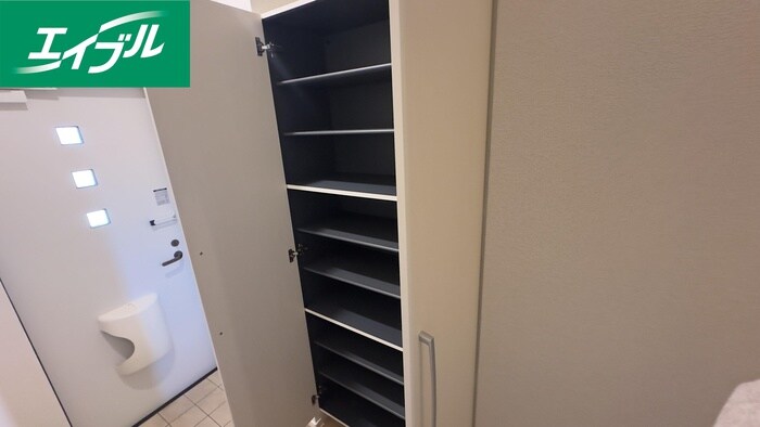 物件内観写真18　(靴箱)