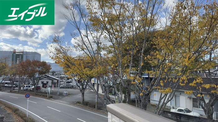 物件内観写真22　(室内からの展望)