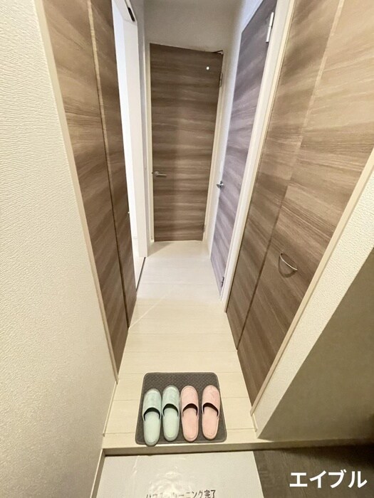 物件内観写真18　(玄関)