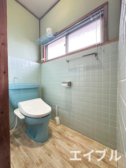 物件内観写真8　(トイレ)