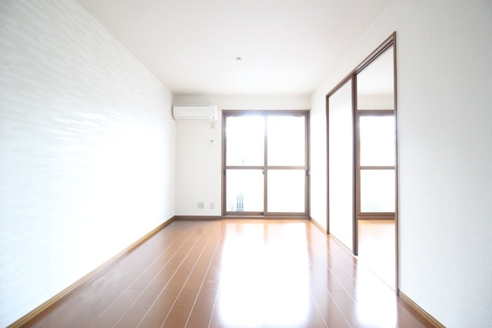 物件内観写真4　(居室)