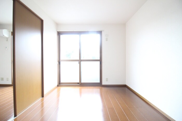 物件内観写真5　(居室)