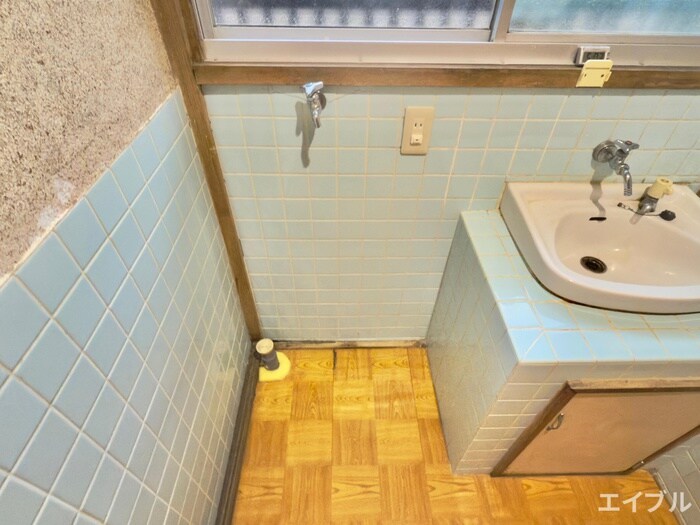 物件内観写真15　(洗濯機置場)