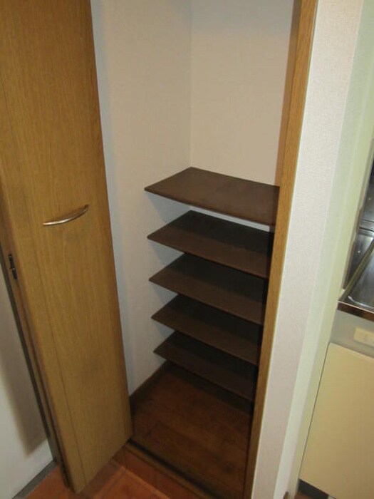 物件内観写真11　(靴箱)