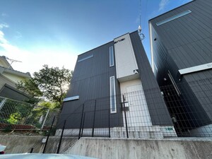 enisi下富野A棟外観写真