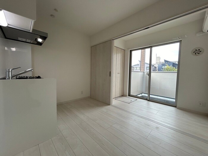 物件内観写真2　(居室)