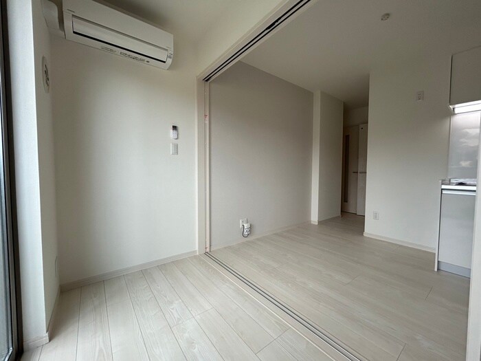 物件内観写真3　(居室)