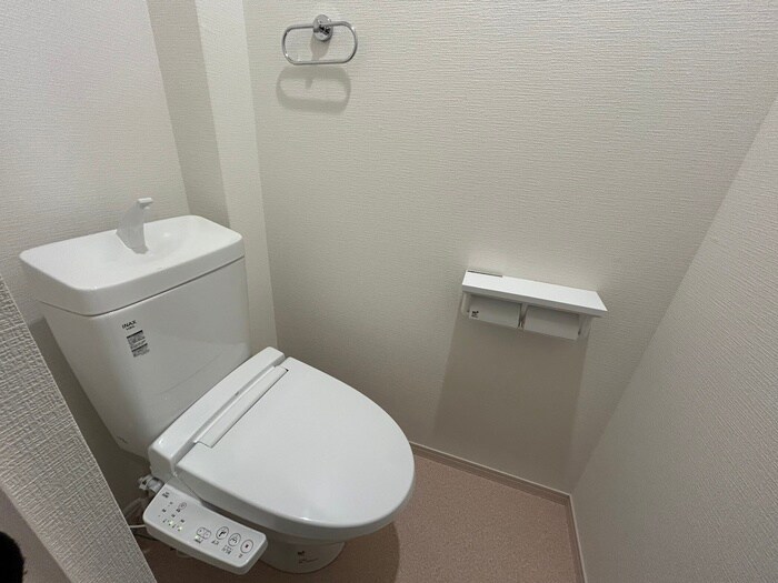 物件内観写真8　(トイレ)