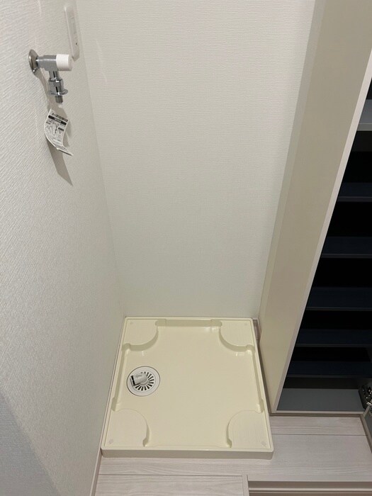 物件内観写真15　(洗濯機置場)