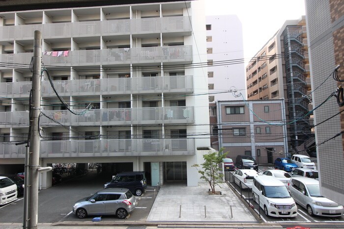 物件内観写真16　(室内からの展望)