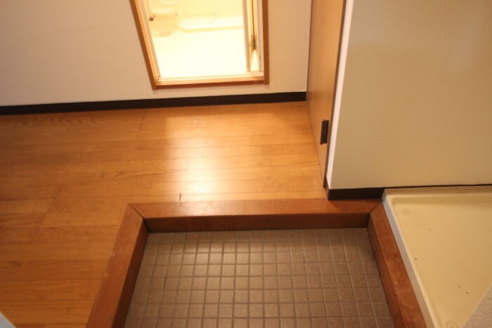 物件内観写真17　(玄関)