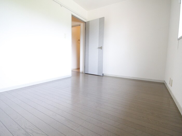 物件内観写真19　(居室)