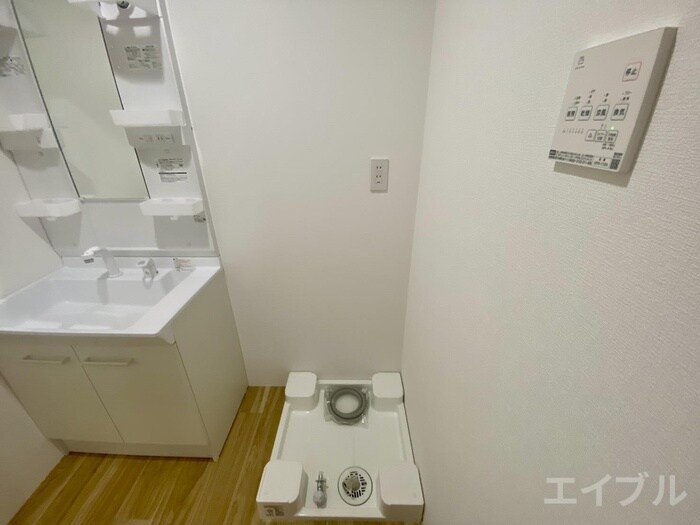 物件内観写真11　(洗濯機置場)