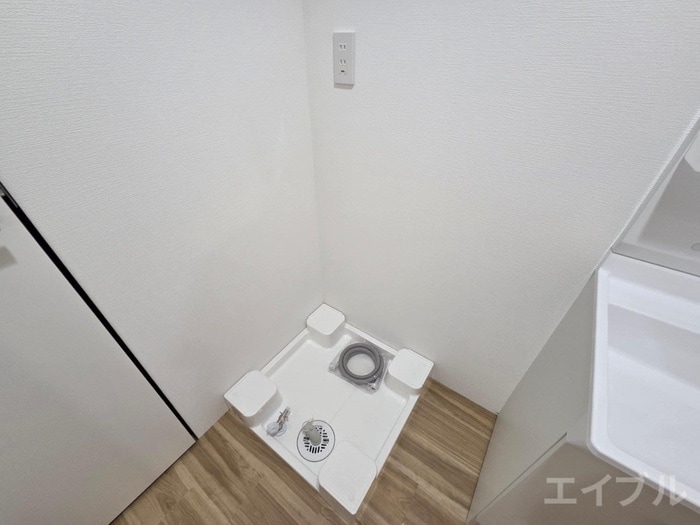 物件内観写真14　(洗濯機置場)