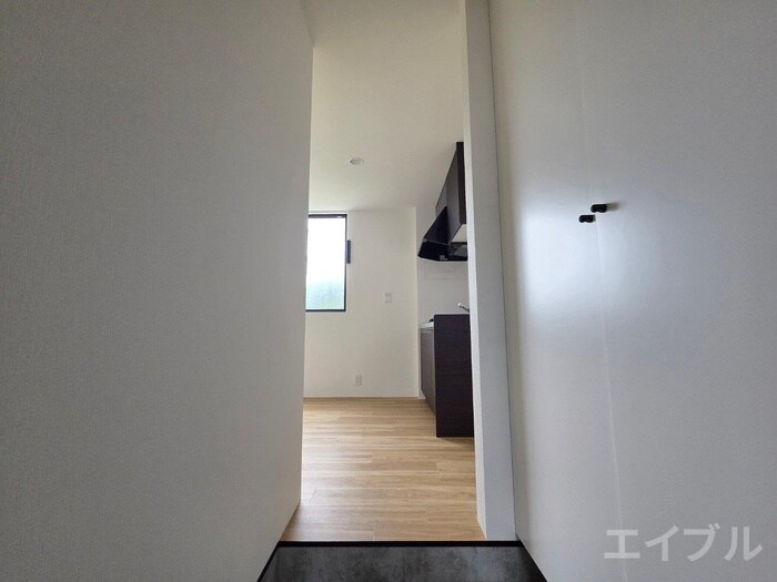物件内観写真17　(廊下)