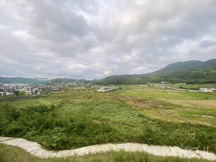 物件内観写真21　(室内からの展望)