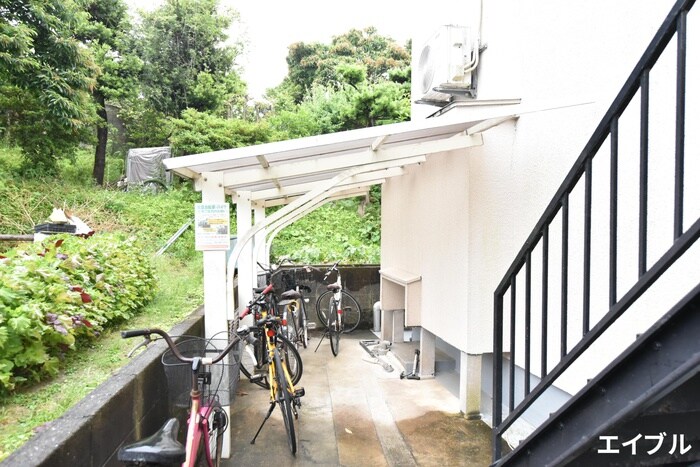 物件外観写真3　(駐輪場)