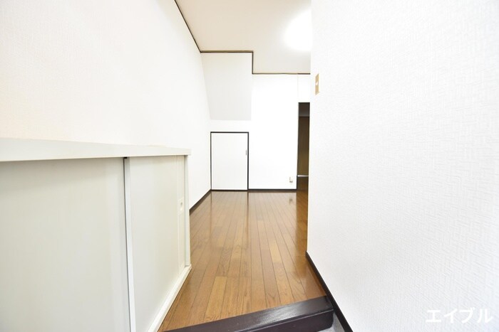 物件内観写真16　(廊下)