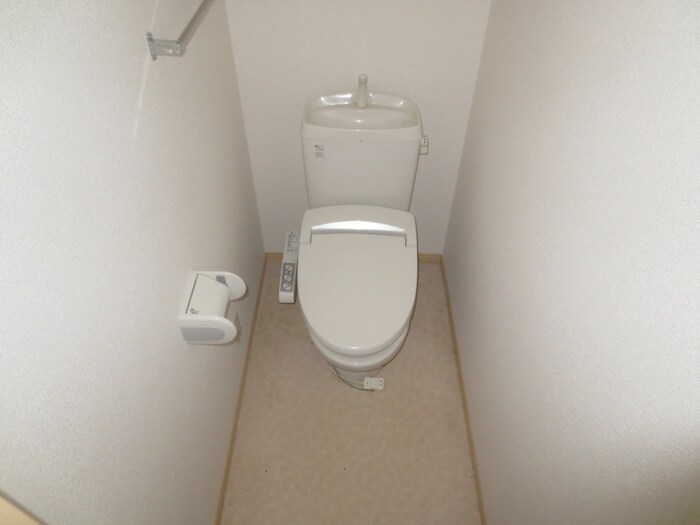 物件内観写真8　(トイレ)