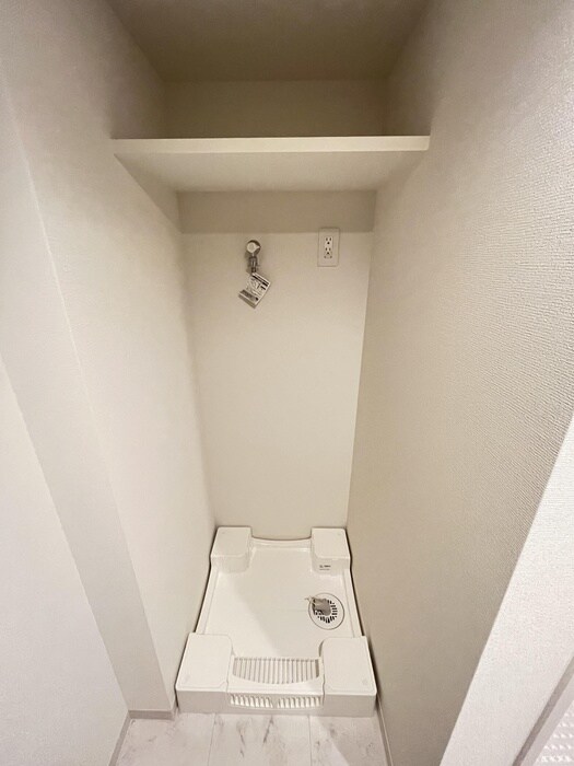 物件内観写真14　(洗濯機置場)