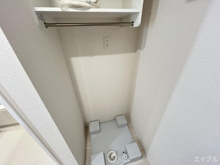 物件内観写真14　(洗濯機置場)