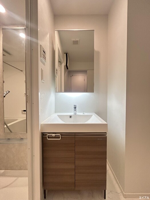 物件内観写真12　(洗面)