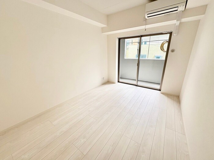 物件内観写真2　(居室)