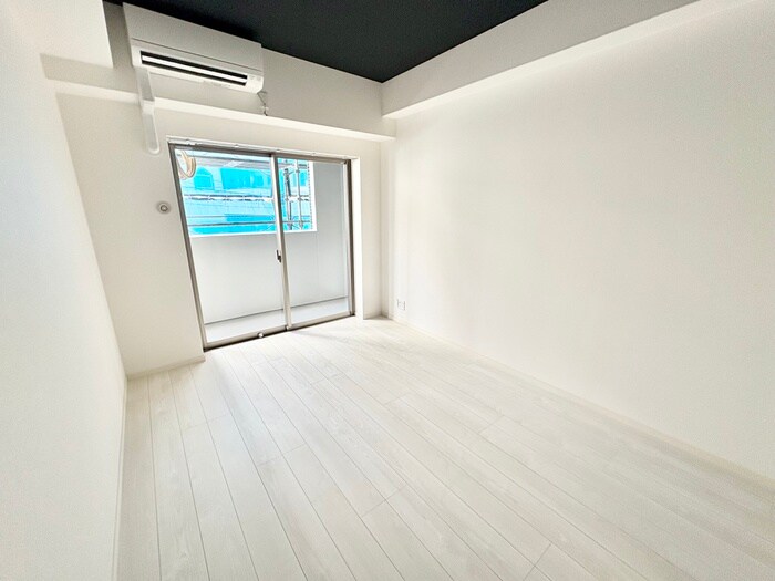 物件内観写真2　(居室)