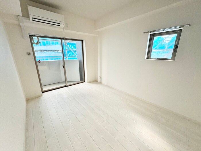 物件内観写真2　(居室)