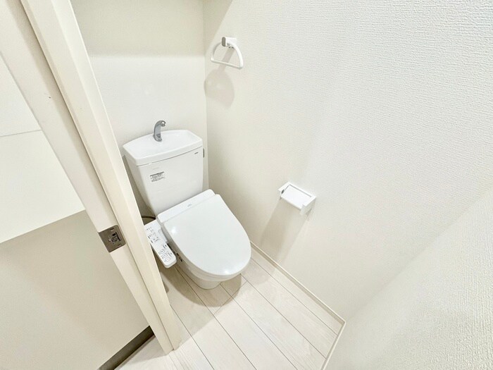 物件内観写真8　(トイレ)