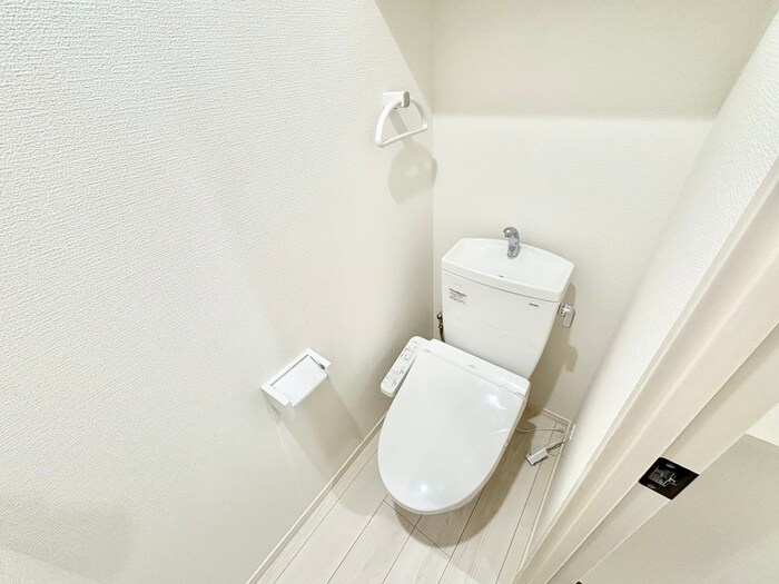 物件内観写真8　(トイレ)