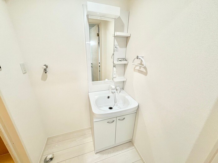 物件内観写真9　(洗面)