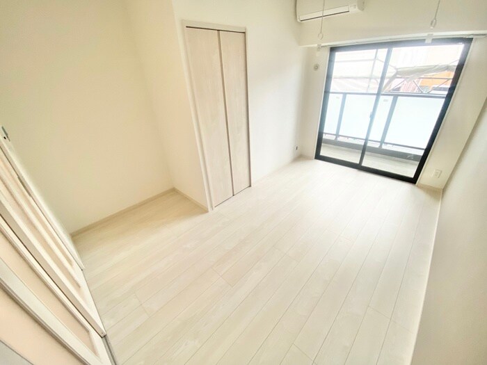 物件内観写真2　(居室)