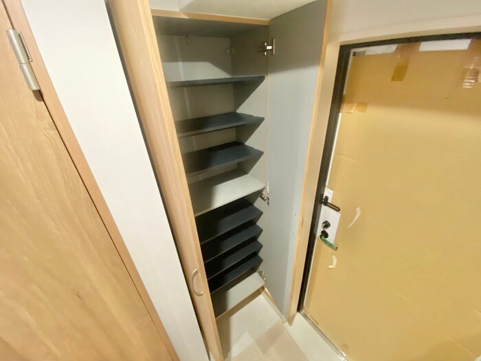 物件内観写真10　(靴箱)
