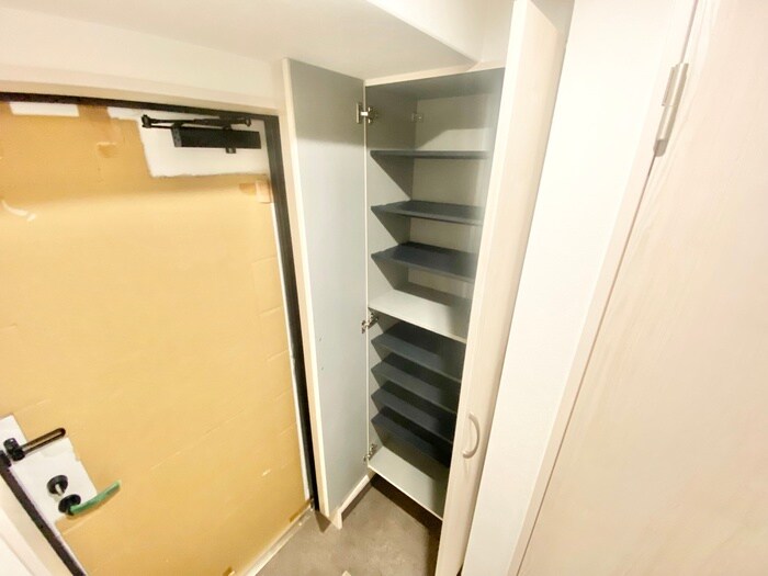 物件内観写真11　(靴箱)