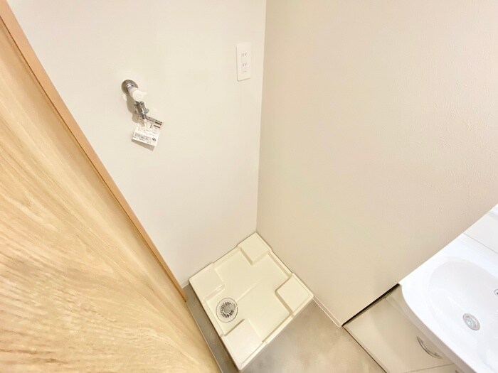 物件内観写真12　(洗濯機置場)