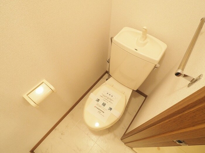 物件内観写真12　(トイレ)