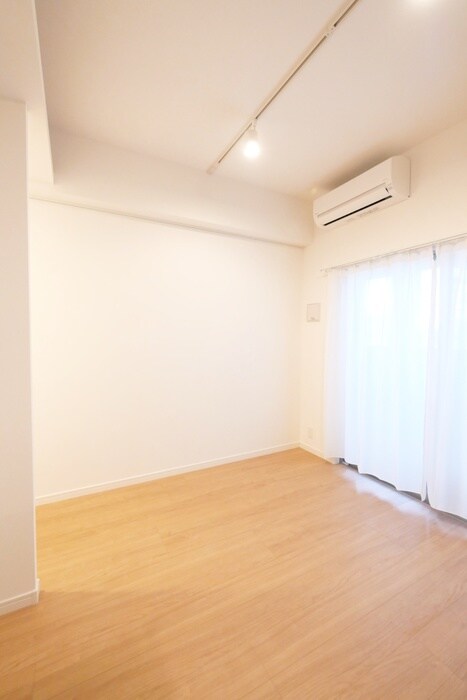 物件内観写真3　(居室)