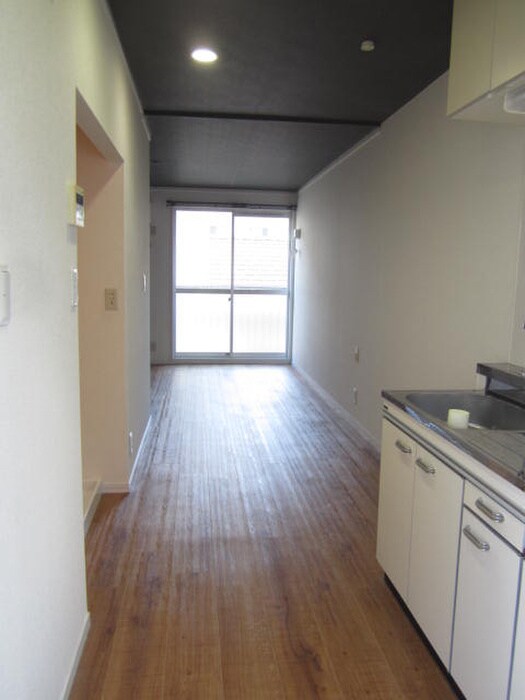 物件内観写真5　(玄関)