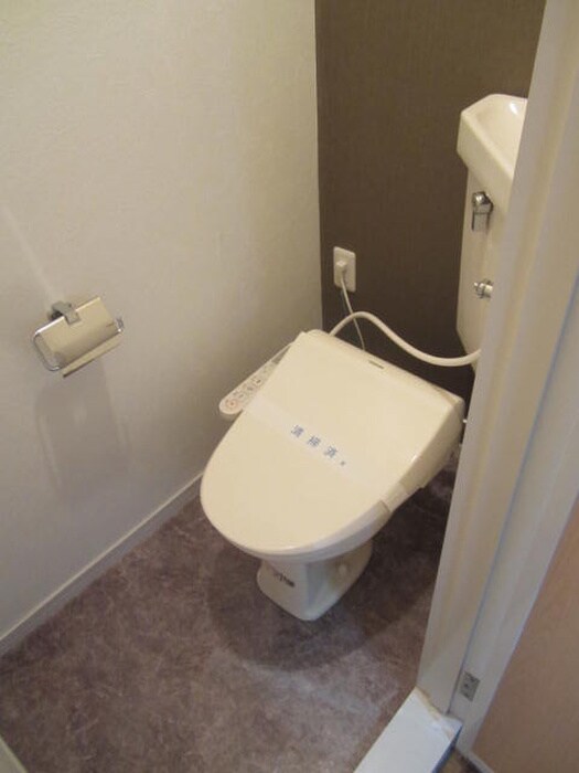 物件内観写真8　(トイレ)