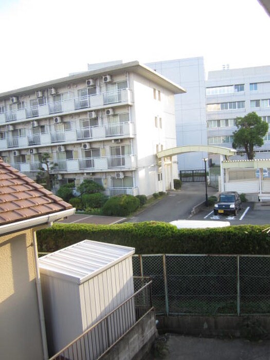 物件内観写真12　(室内からの展望)