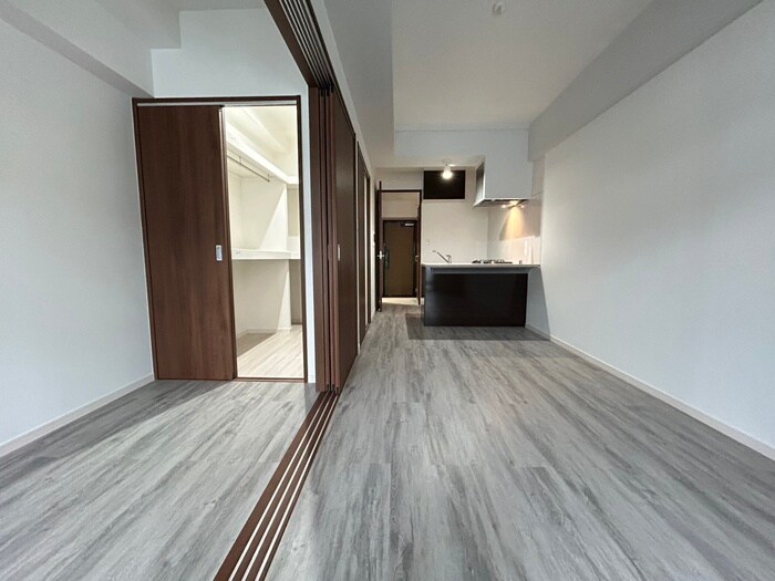 物件内観写真2　(居室)