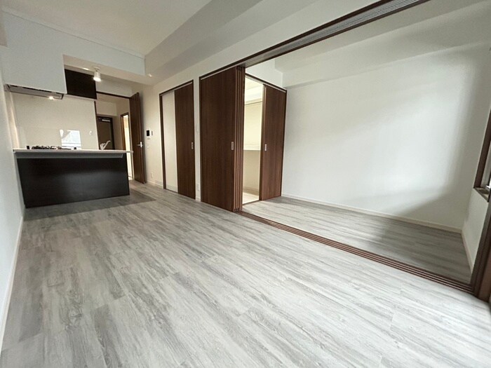 物件内観写真2　(居室)