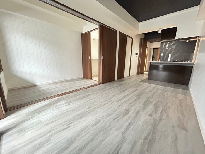 物件内観写真2　(居室)