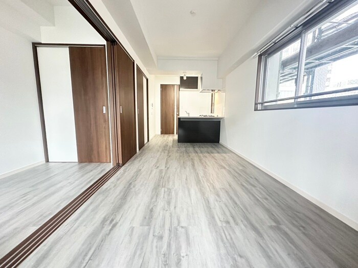 物件内観写真2　(居室)