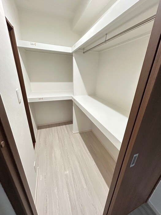物件内観写真8　(収納)