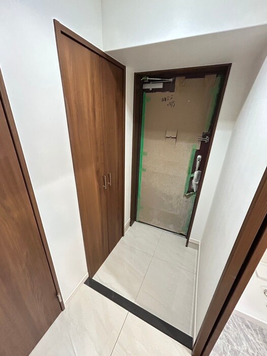 物件内観写真9　(玄関)