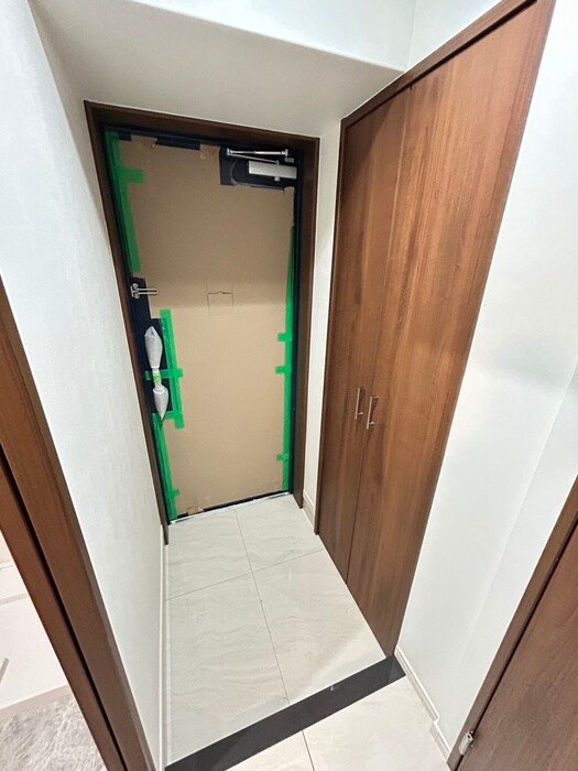 物件内観写真9　(玄関)