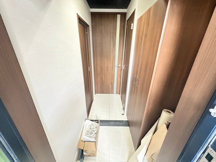 物件内観写真9　(玄関)
