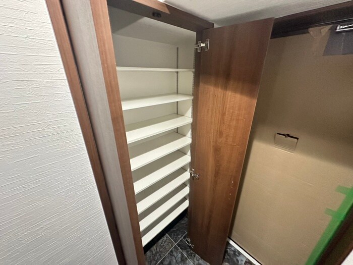 物件内観写真10　(靴箱)